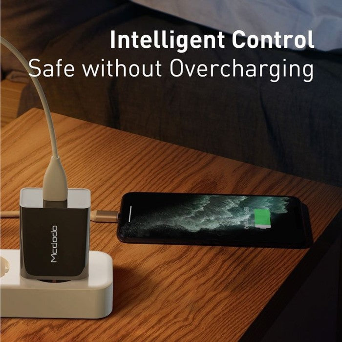 Mcdodo 18W Quick Charger Kit/ شاحن سريع (18واط) مع كيبل بيانات من مكدودو