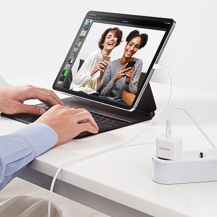 Ugreen USB-C 20W Mini Wall Charger / شاحن (تايب-سي) بقدرة (20واط) من يوجرين
