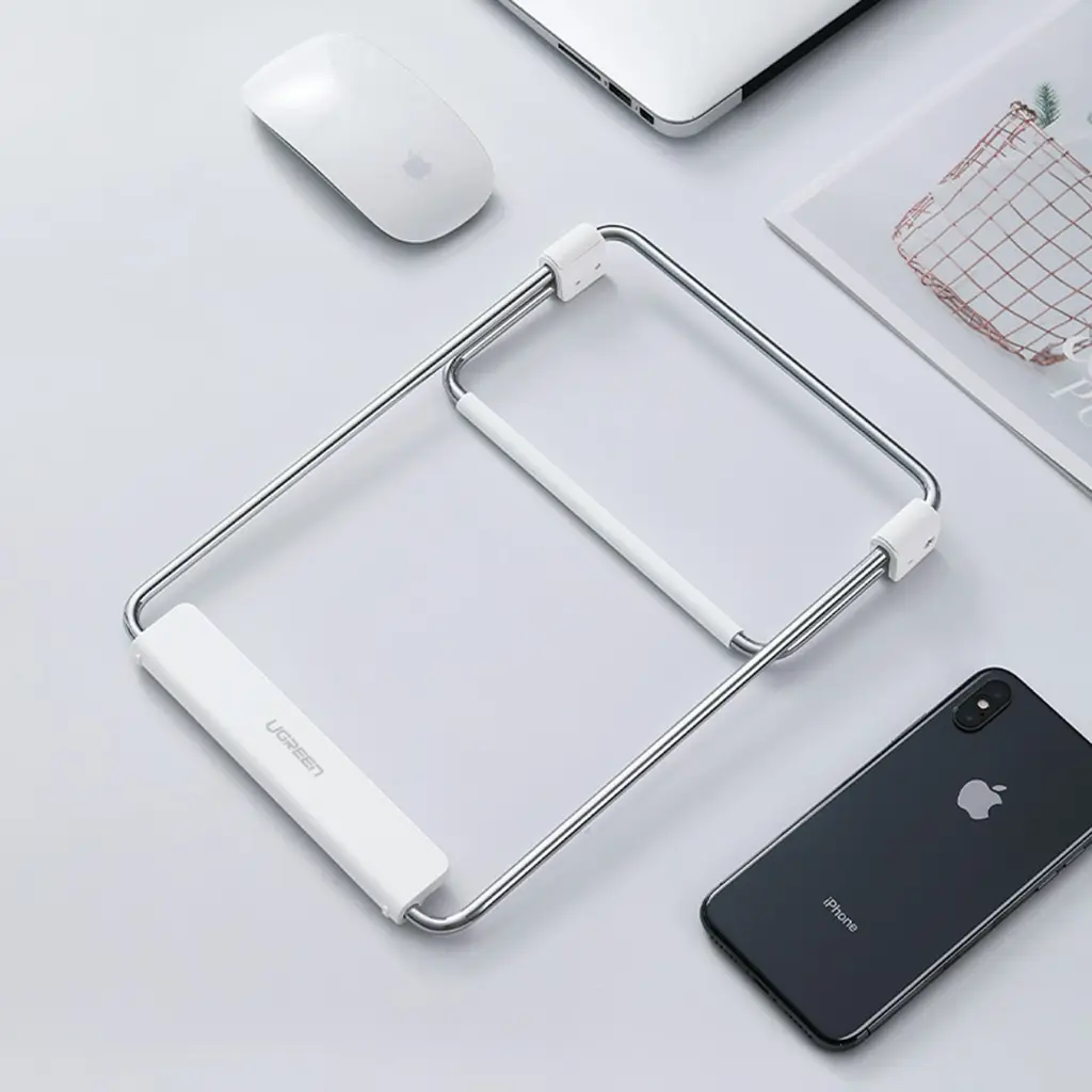 ugreen_adjustable_silver_laptop-stand_on-desk.webp
